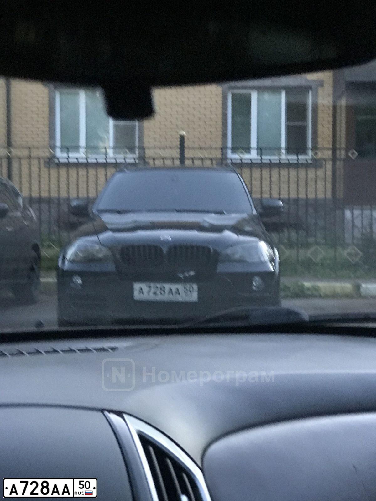 Фото автомобиля BMW X5, 2007 — госномер М002ОВ199. Цвет: ЧЕРНЫЙ