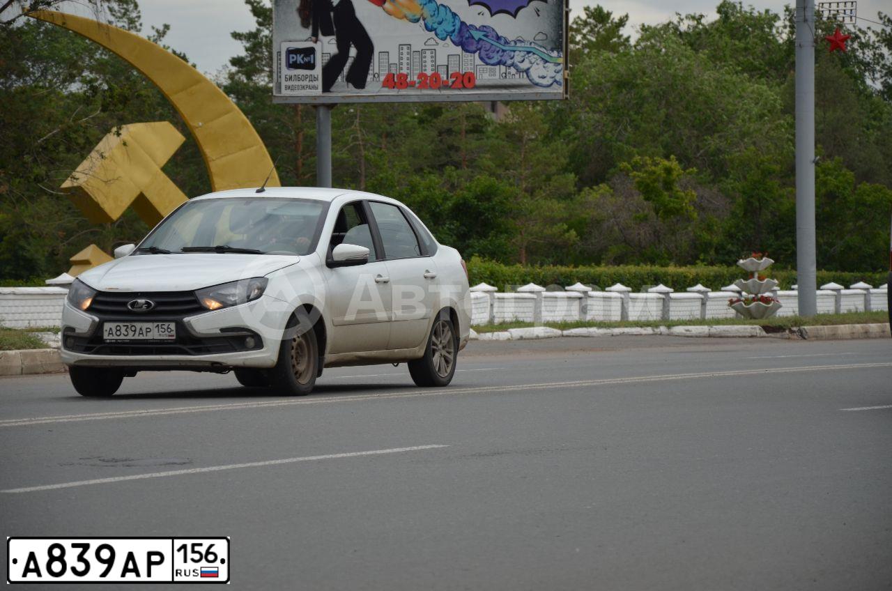 Фото автомобиля LADA 2190 GRANTA, 2020 — госномер А839АР156. Цвет: Белый