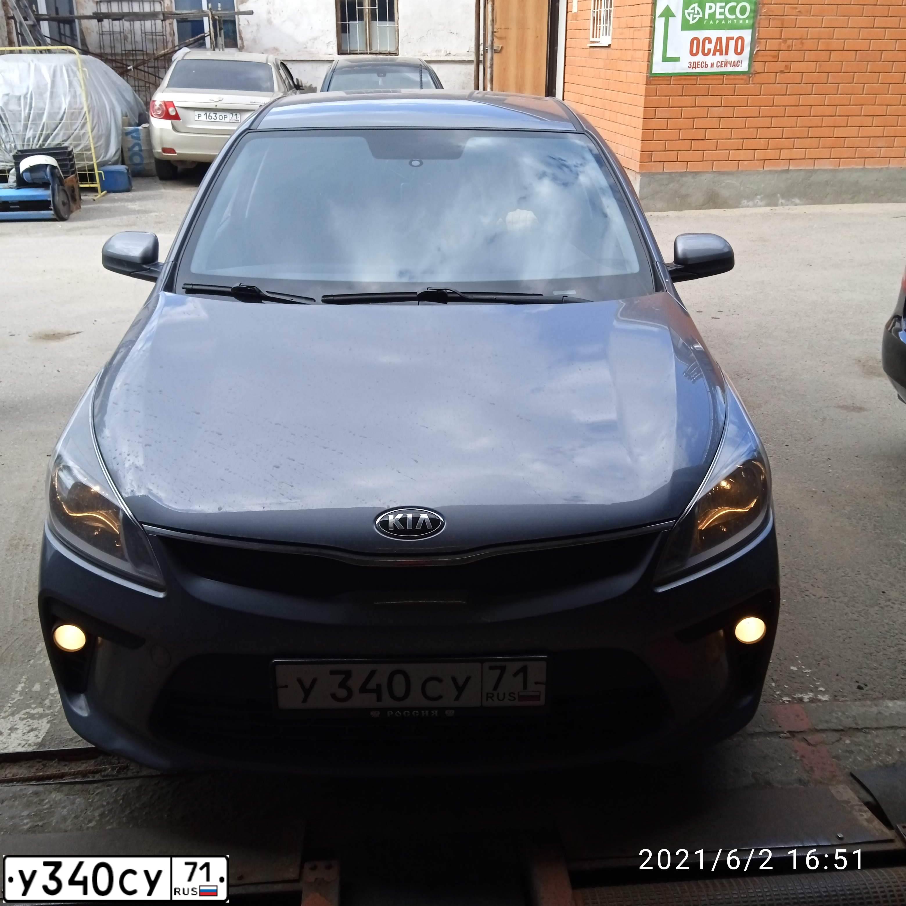 Фото автомобиля KIA RIO, 2017 — госномер У340СУ71. Цвет: СЕРЫЙ