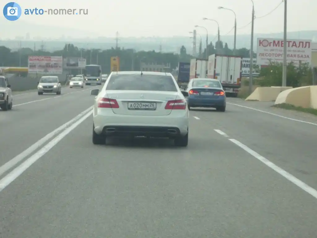 Фото автомобиля MERCEDES-BENZ E350, 2010 — госномер К718РХ95