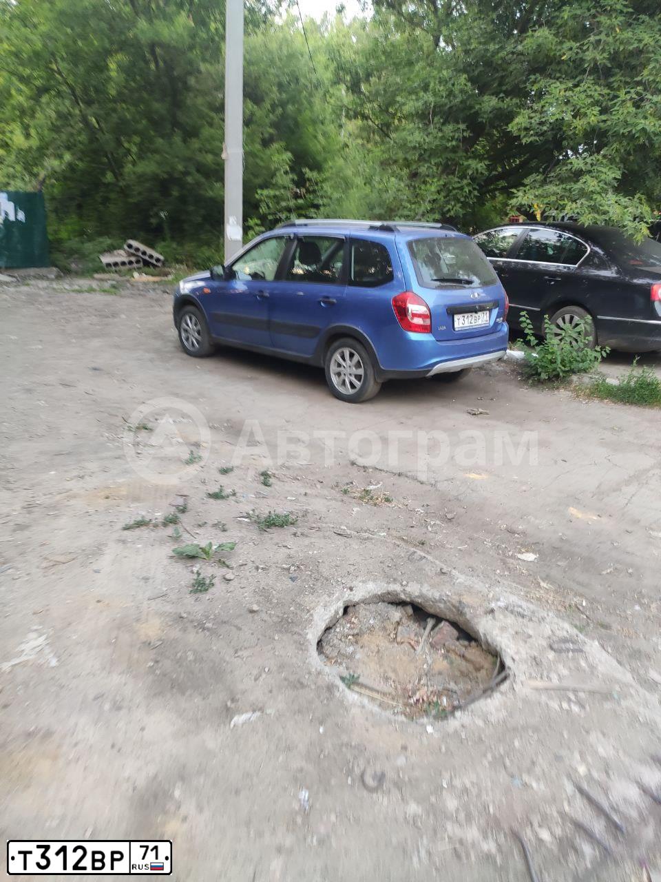 Фото автомобиля LADA 2194 KALINA, 2016 — госномер Т312ВР71. Цвет: ЯРКО-СИНИЙ