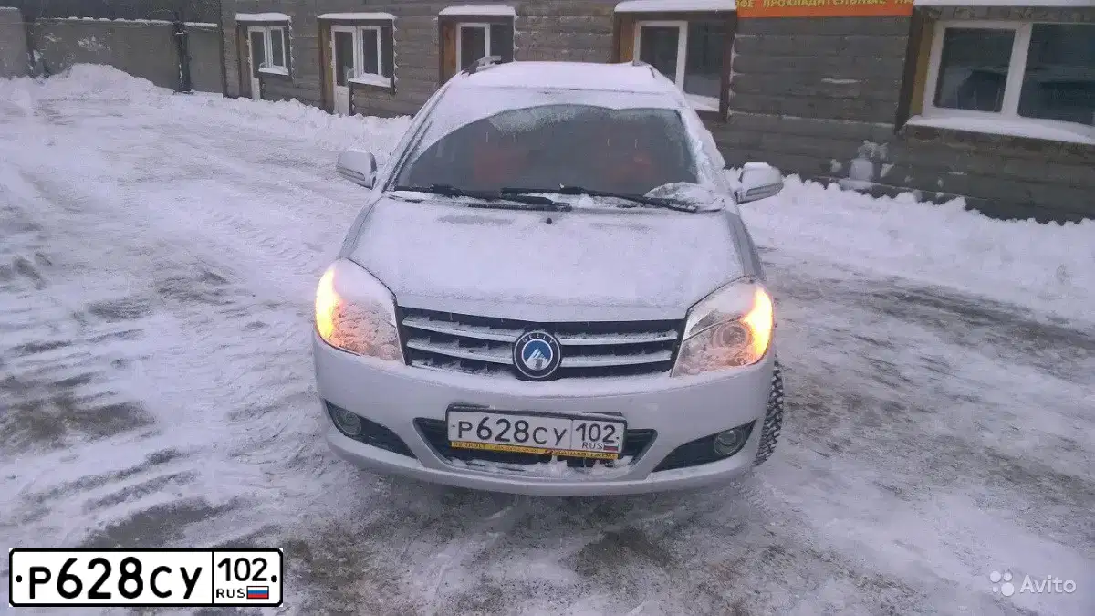 Фото автомобиля TOYOTA LANDCRUISER, 2014 — госномер К955РВ161. Цвет: Белый