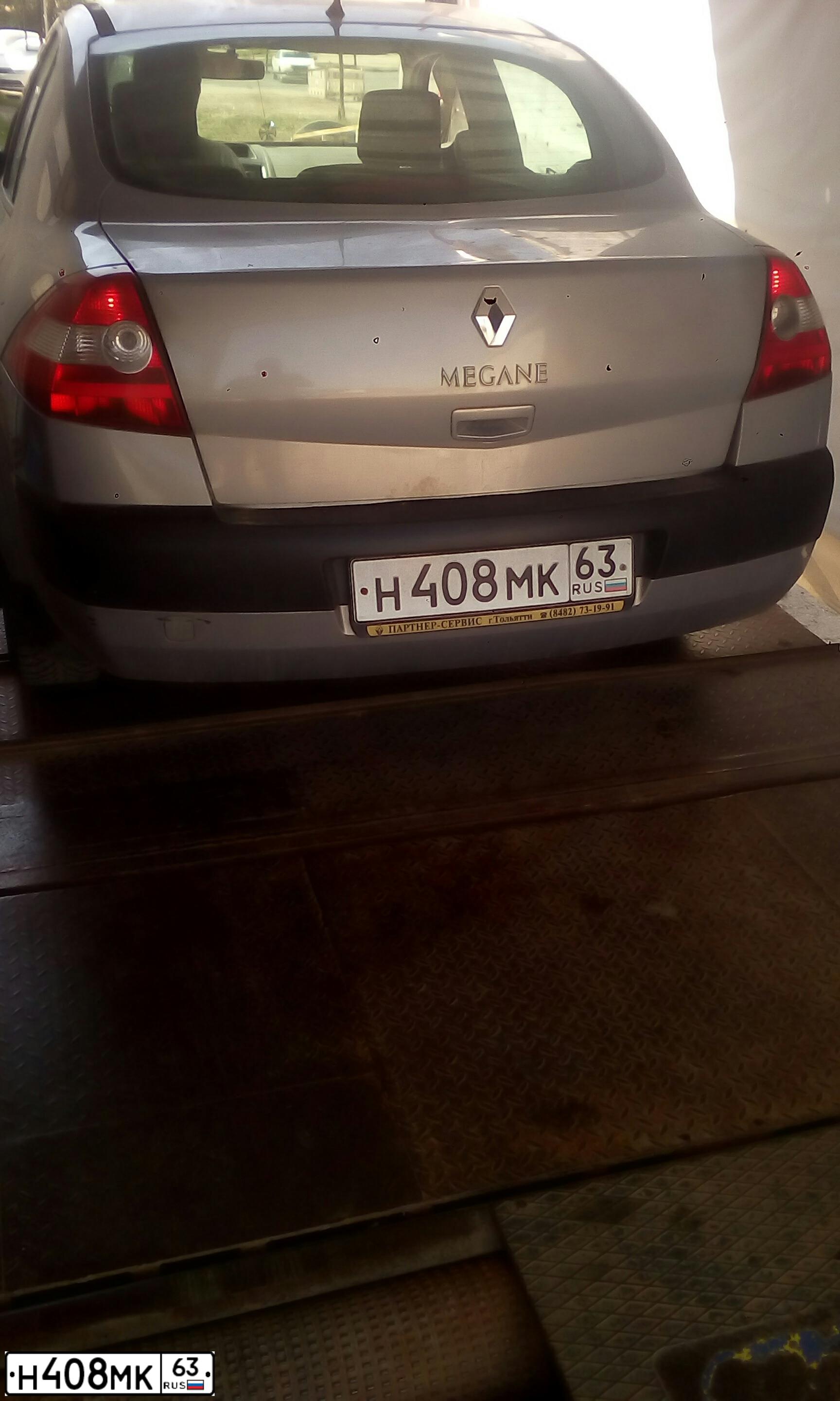 Фото автомобиля RENAULT MEGANE, 2004 — госномер С788РС797. Цвет: СЕРО-БЕЖЕВЫЙ