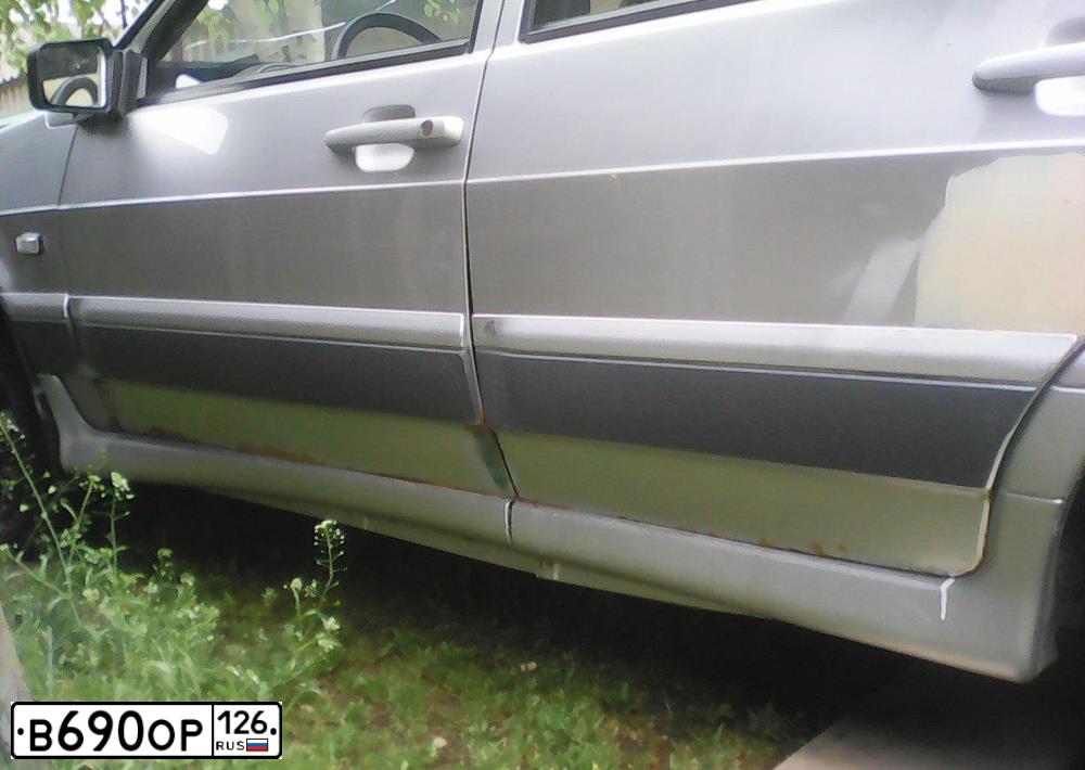 Фото автомобиля LADA 2114 SAMARA, 2005 — госномер В690ОР126. Цвет: СВЕТЛО-СЕРЕБРИСТЫЙ  МЕТАЛЛИК