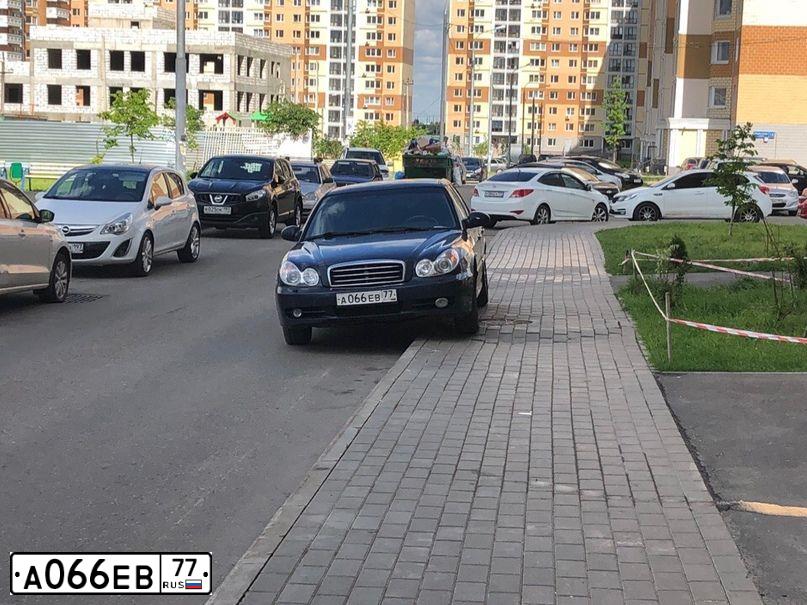 Фото автомобиля TAGAZ SONATA, 2007 — госномер А066ЕВ77. Цвет: СИНИЙ