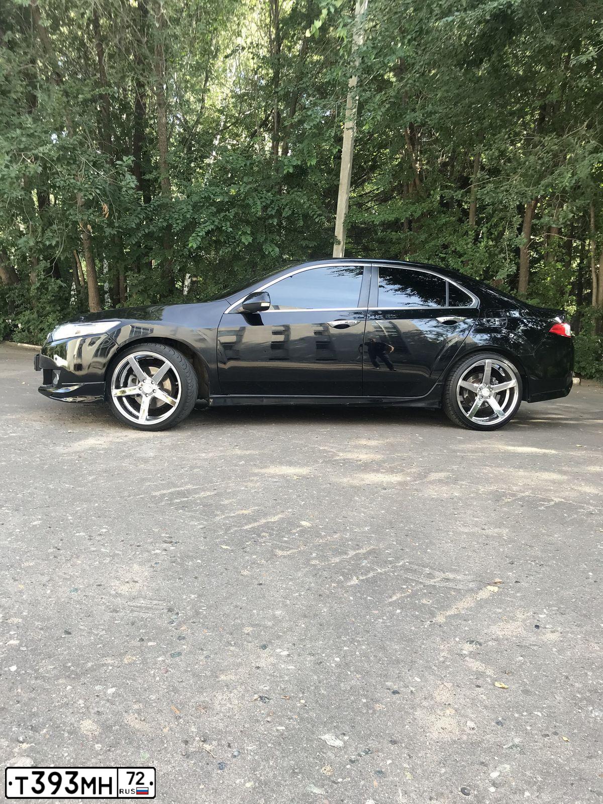 Фото автомобиля HONDA ACCORD, 2010 — госномер В744УР124
