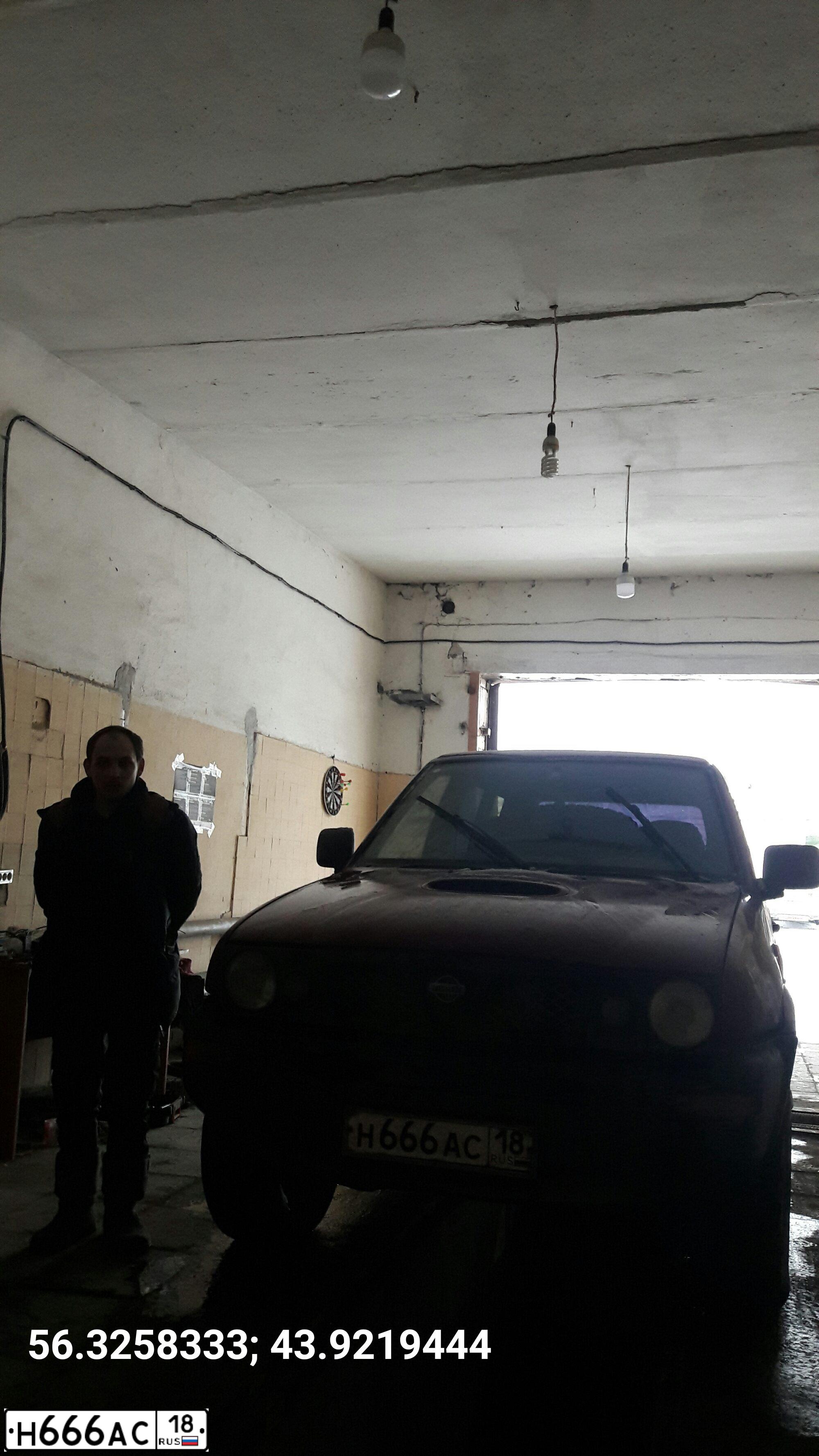 Фото автомобиля NISSAN TERRANO, 1997 — госномер Н666АС18. Цвет: Красный
