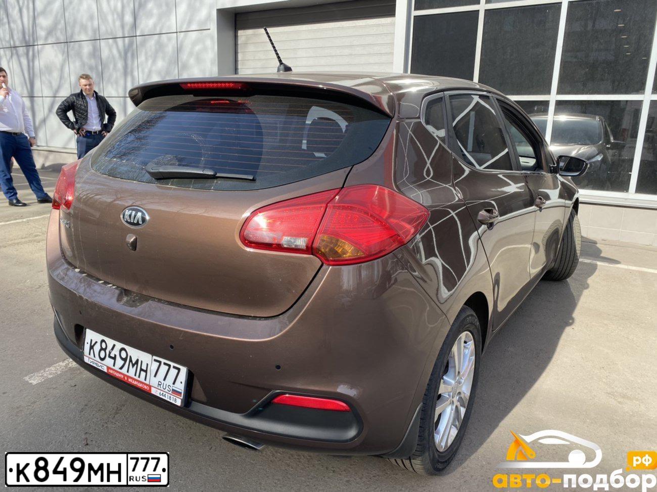 Фото автомобиля KIA CEE'D, 2014 — госномер О594ЕР46. Цвет: Коричневый