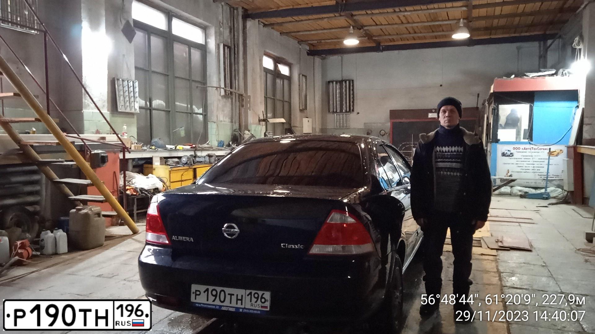 Фото автомобиля NISSAN ALMERA, 2006 — госномер Р190ТН196. Цвет: ЧЕРНЫЙ