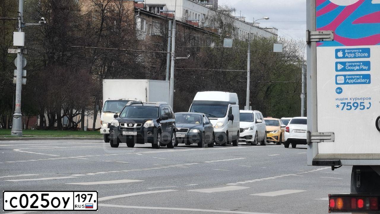 Фото автомобиля PEUGEOT PARTNER, 2011 — госномер Т247ТВ71. Цвет: Белый
