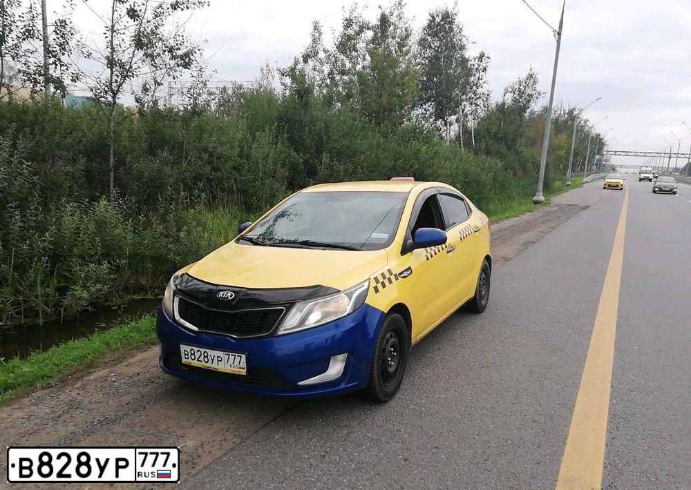 Фото автомобиля KIA RIO, 2013 — госномер А444СУ09. Цвет: синий