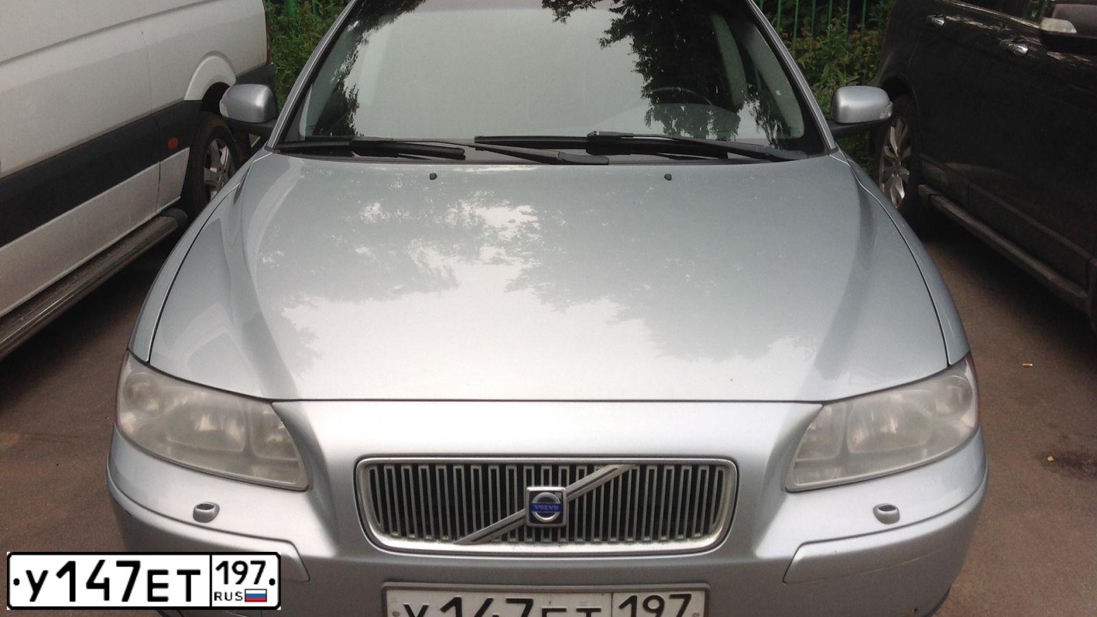 Фото автомобиля VOLVO V70, 2007 — госномер У147ЕТ197. Цвет: СЕРЕБРИСТЫЙ