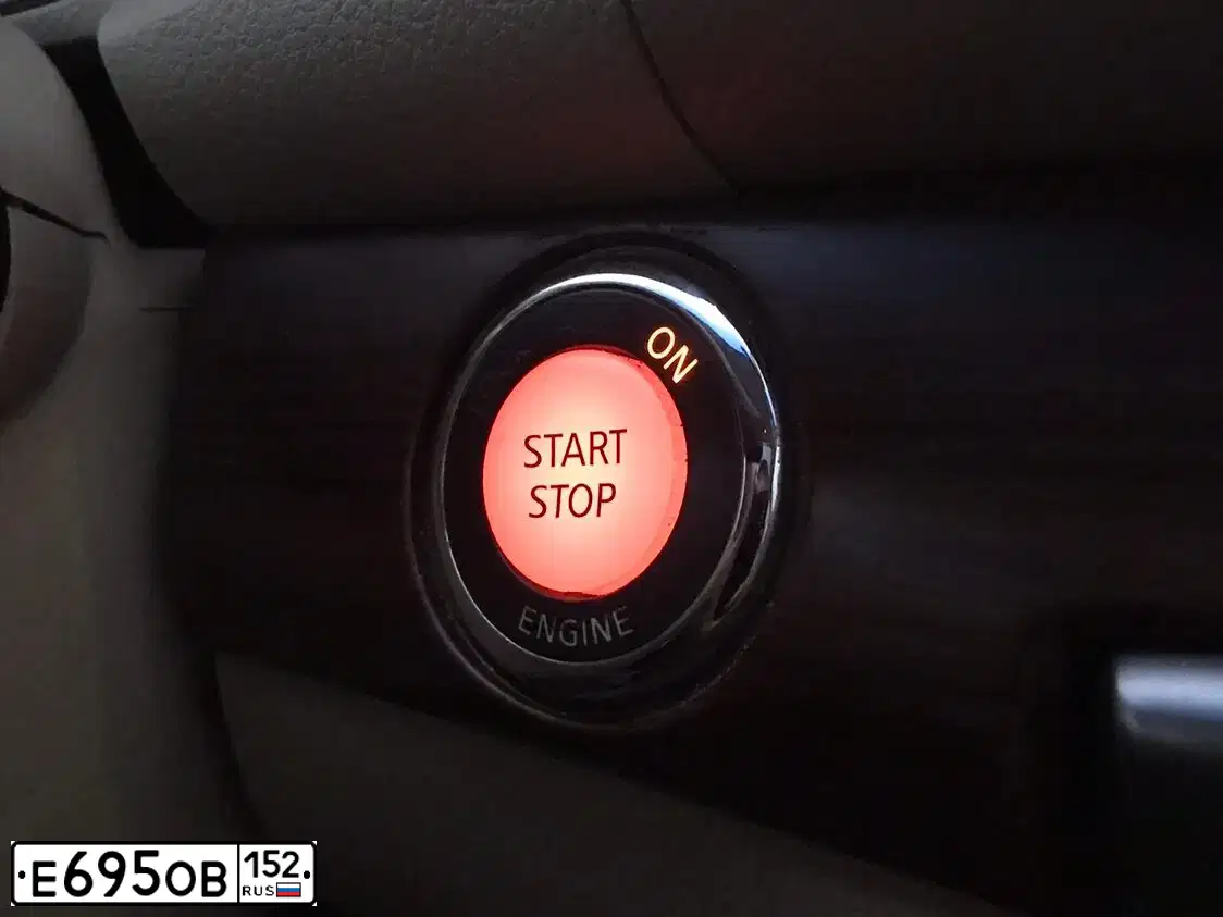 Фото автомобиля NISSAN TEANA, 2009 — госномер Е695ОВ152. Цвет: ЧЕРНЫЙ