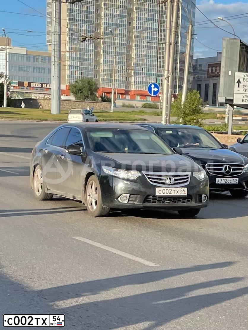 Фото автомобиля HONDA ACCORD, 2011 — госномер С002ТХ54. Цвет: ЧЕРНЫЙ