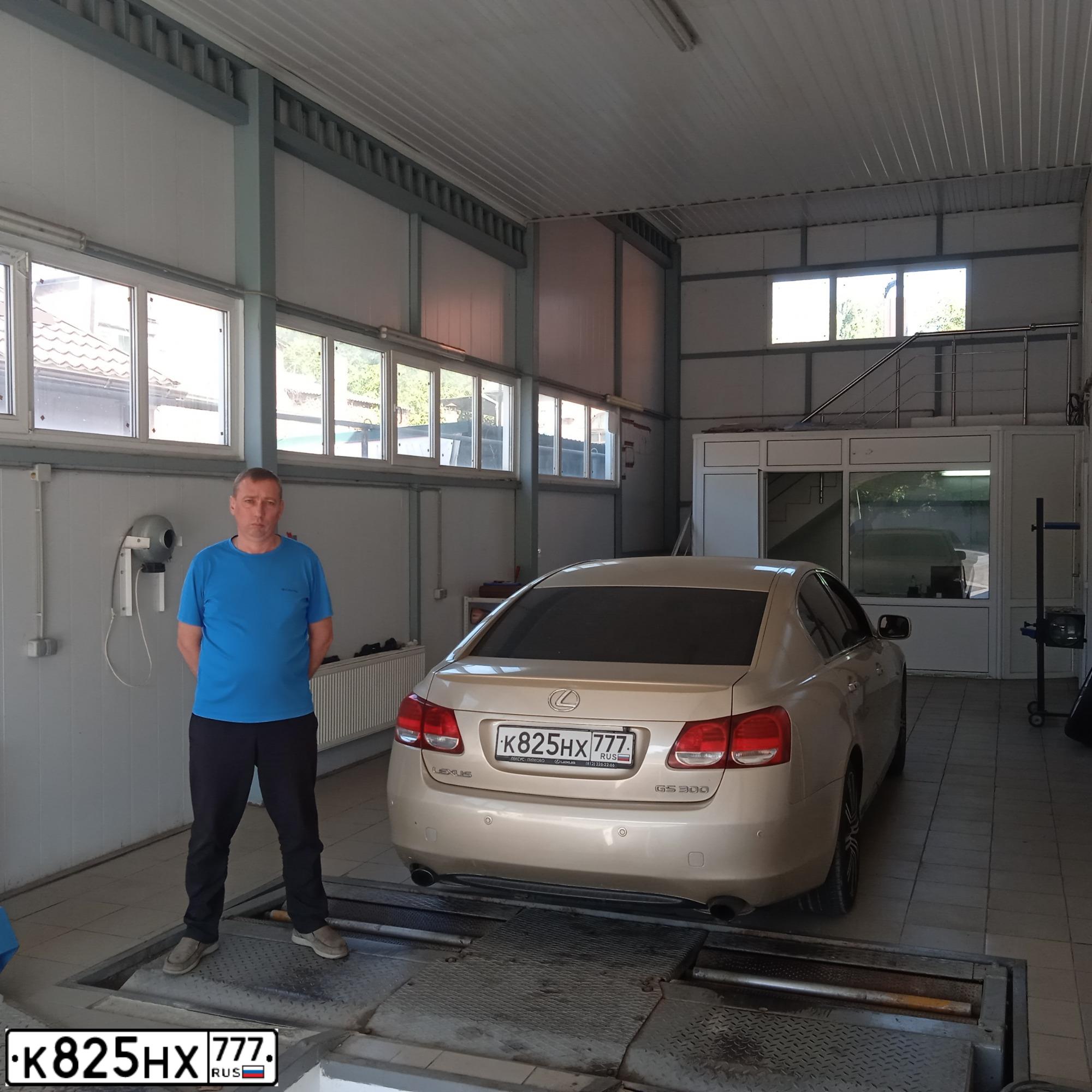 Фото автомобиля LEXUS GS, 2005 — госномер Р777РН178. Цвет: БЕЖЕВЫЙ