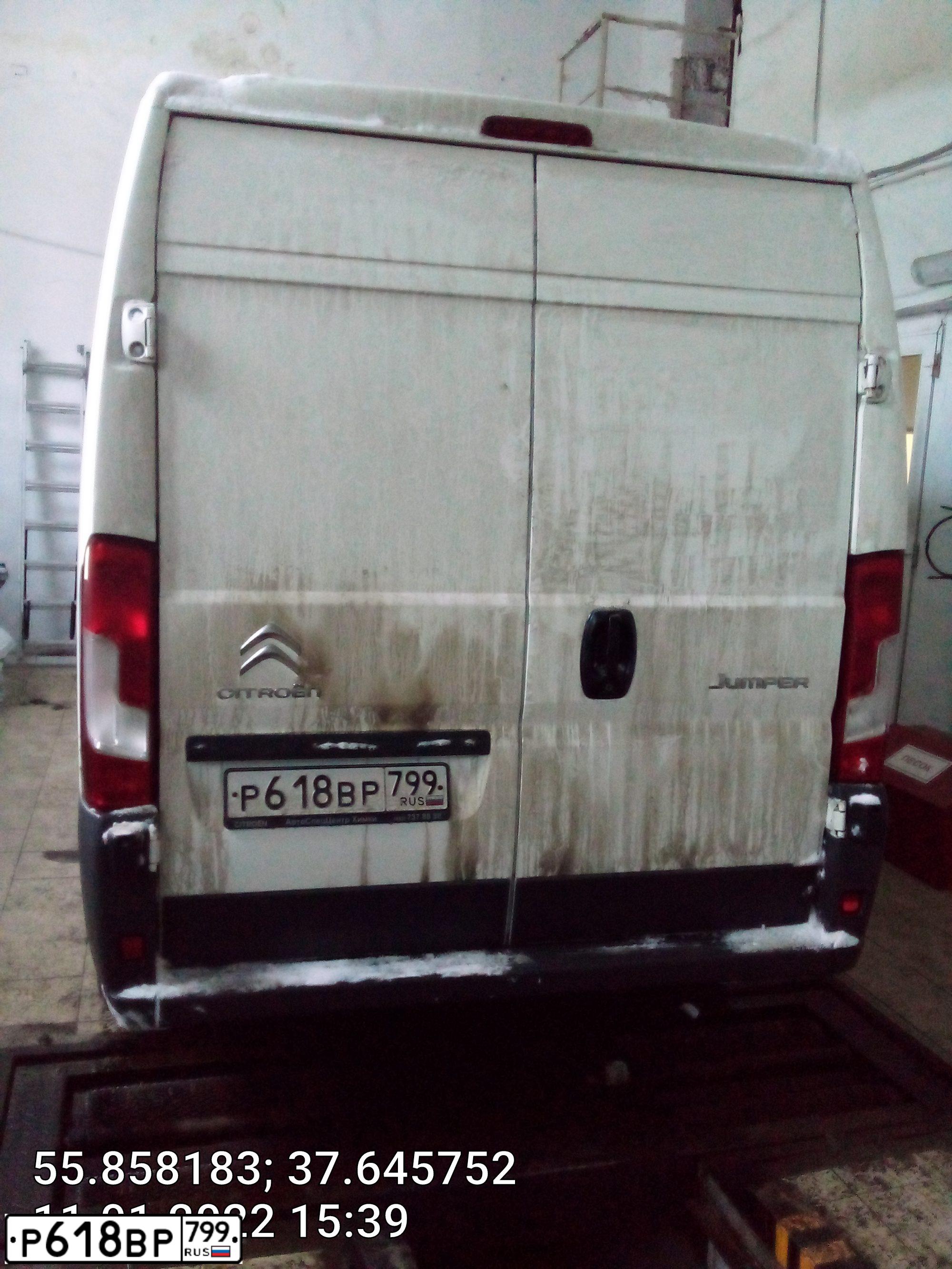 Фото автомобиля CITROEN JUMPER, 2017 — госномер Р618ВР799. Цвет: БЕЛЫЙ