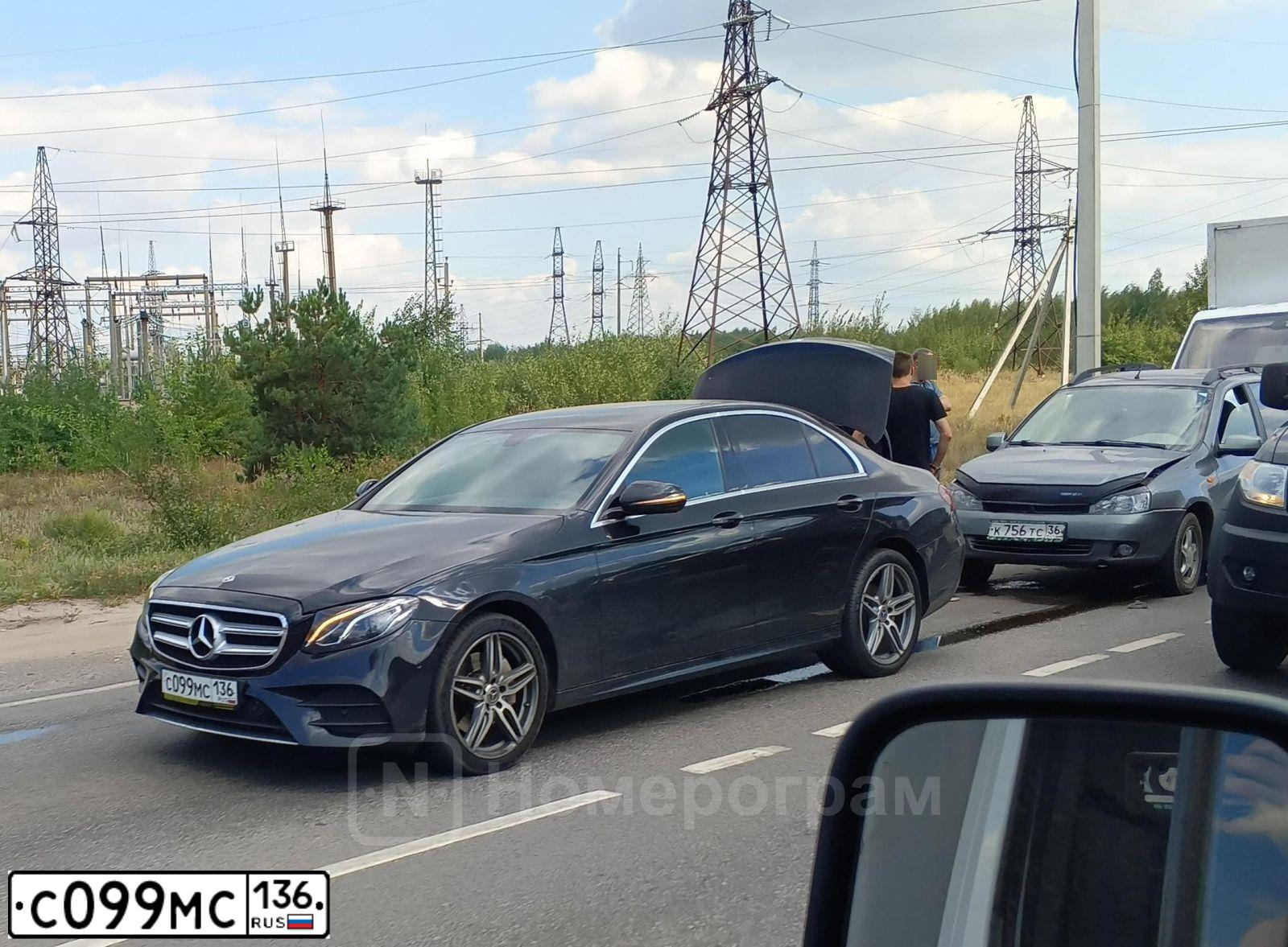 Фото автомобиля MERCEDES E-KLASSE, 2019 — госномер С099МС136. Цвет: ЧЕРНЫЙ