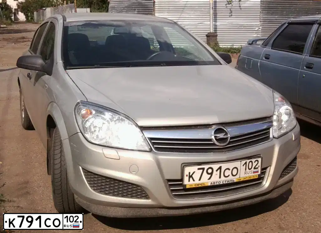 Фото автомобиля OPEL ASTRA, 2008 — госномер К791СО102. Цвет: БЕЖЕВЫЙ