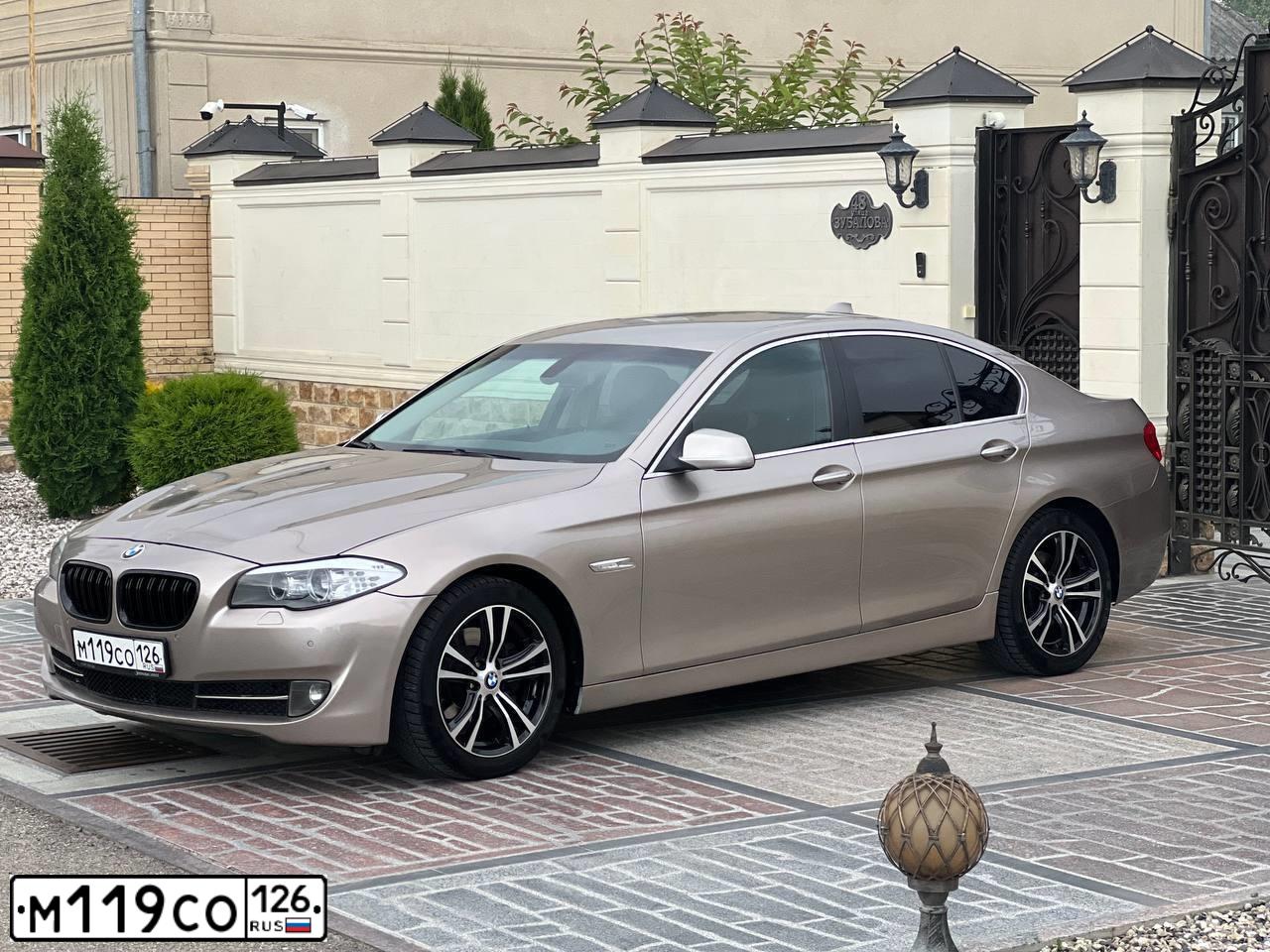 Фото автомобиля BMW SERIE 5, 2012 — госномер Х759ОО763. Цвет: СВЕТЛО БЕЖЕВЫЙ