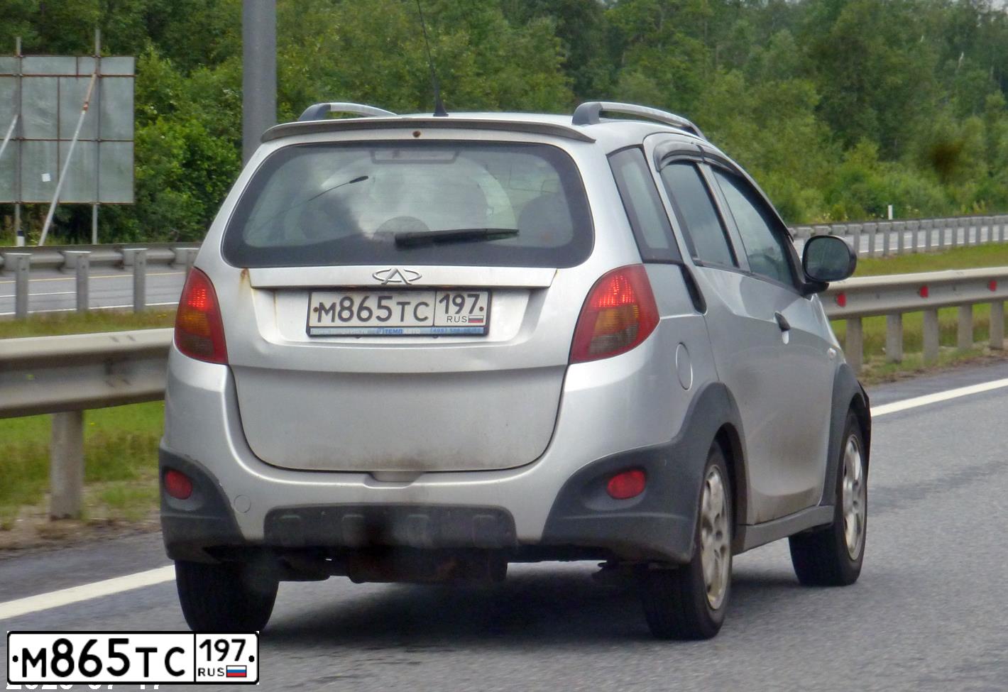 Фото автомобиля CHERY S18D, 2012 — госномер В402МВ136. Цвет: СЕРЫЙ