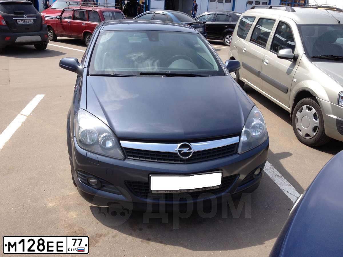 Фото автомобиля OPEL MOKKA, 2013 — госномер М128ЕЕ77. Цвет: КОРИЧНЕВЫЙ