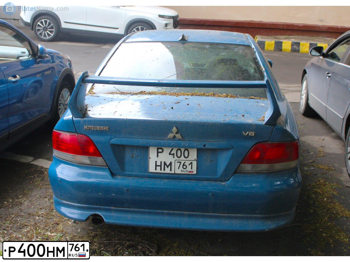 Фото автомобиля MITSUBISHI GALANT, 1997 — госномер Р400НМ761. Цвет: синий