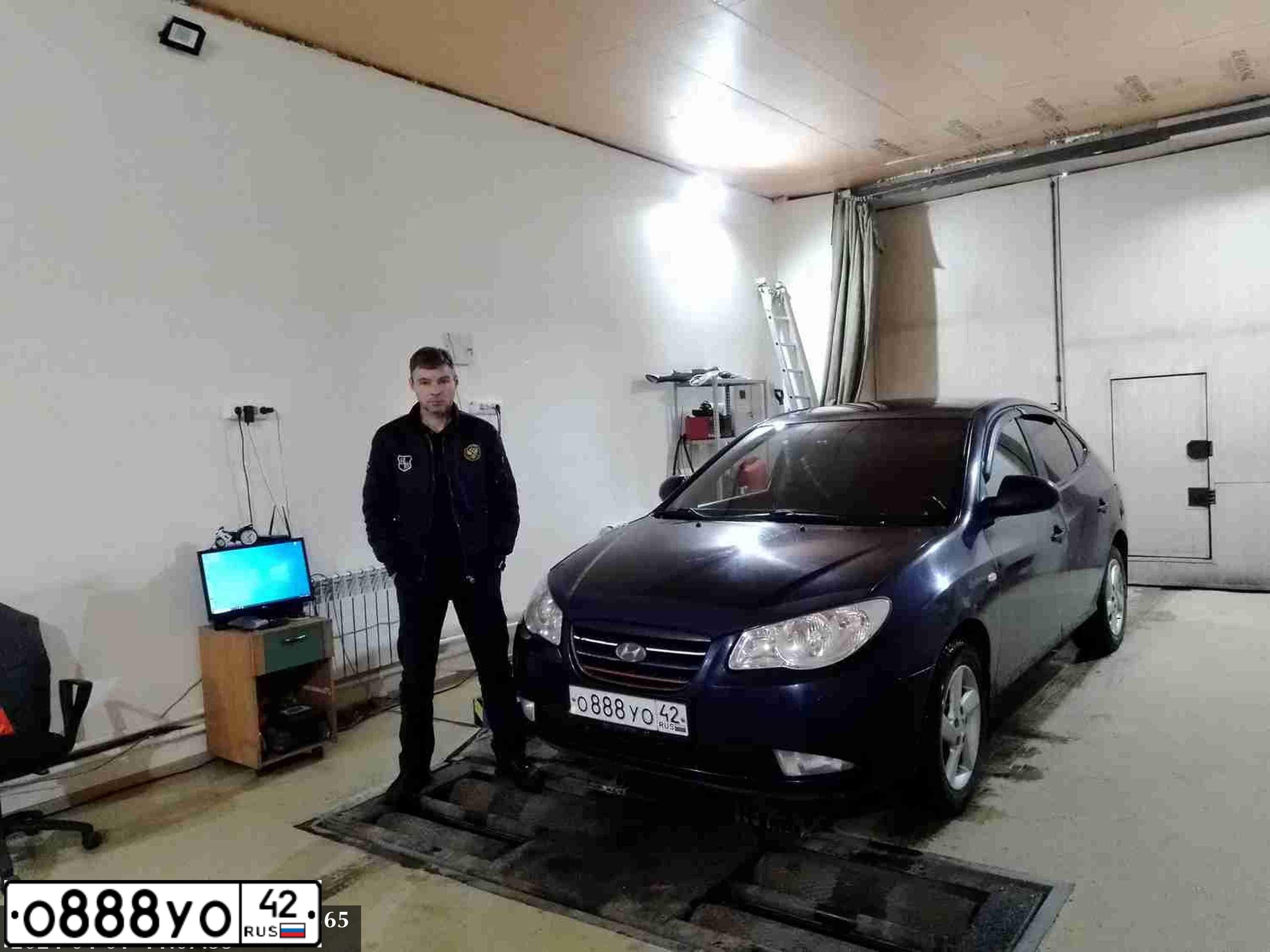 Фото автомобиля VOLKSWAGEN PASSAT, 2011 — госномер Р368СО70. Цвет: БЕЖЕВО - СЕРЫЙ