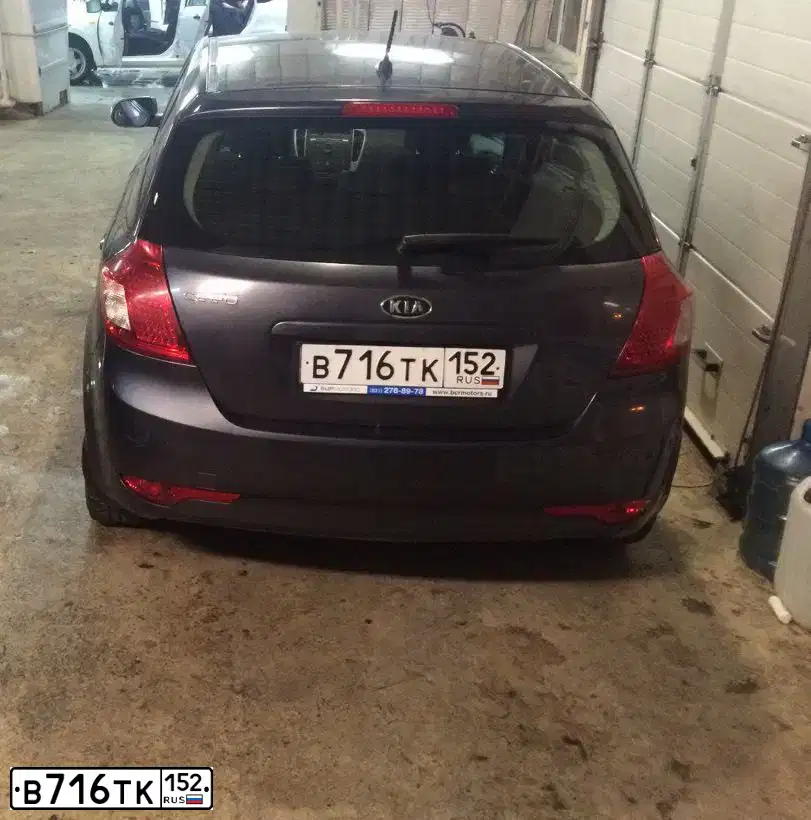 Фото автомобиля KIA CEE'D, 2011 — госномер О700УУ152. Цвет: Серый