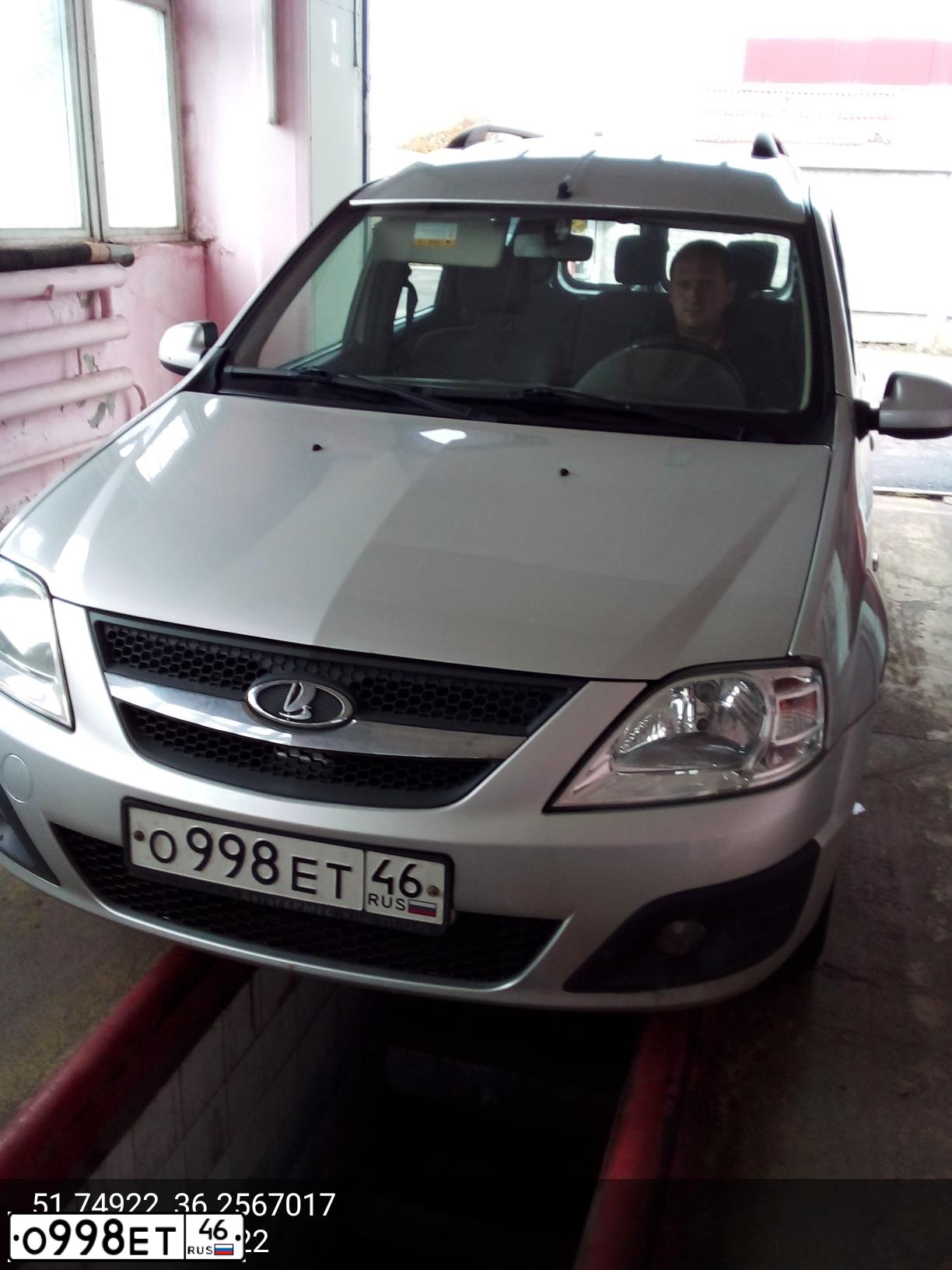 Фото автомобиля LADA LARGUS, 2013 — госномер О998ЕТ46. Цвет: Серебристый