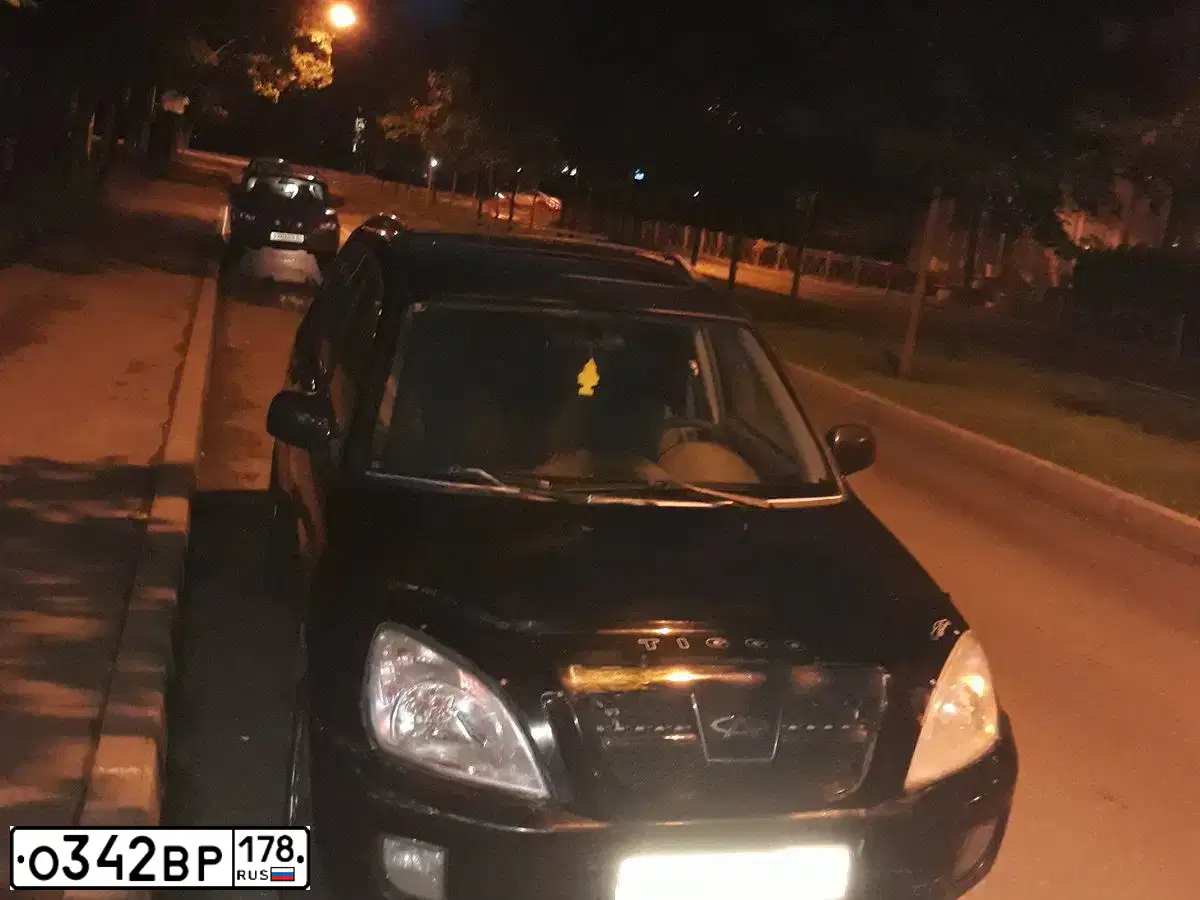 Фото автомобиля CHERY TIGGO, 2007 — госномер О342ВР178. Цвет: ЧЕРНЫЙ