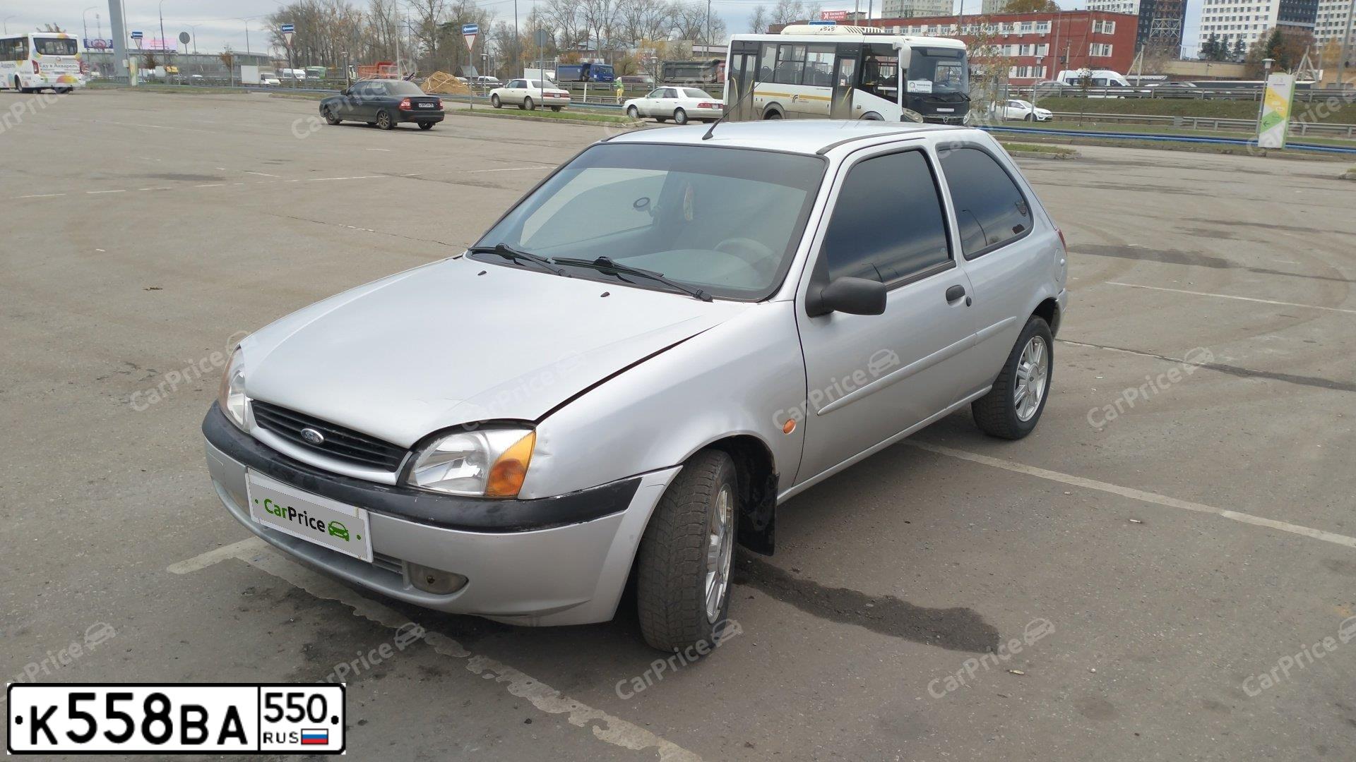 Фото автомобиля FORD FIESTA / ASPIRE, 2000 — госномер В942НА33. Цвет: Серебристый