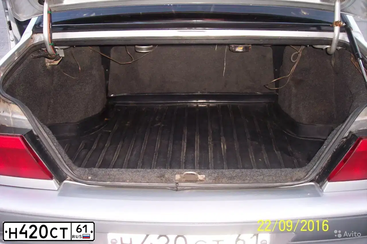 Фото автомобиля LADA 2115 SAMARA, 2005 — госномер Н420СТ61. Цвет: СВЕТЛО-СЕРЕБРИСТЫЙ МЕТАЛЛ