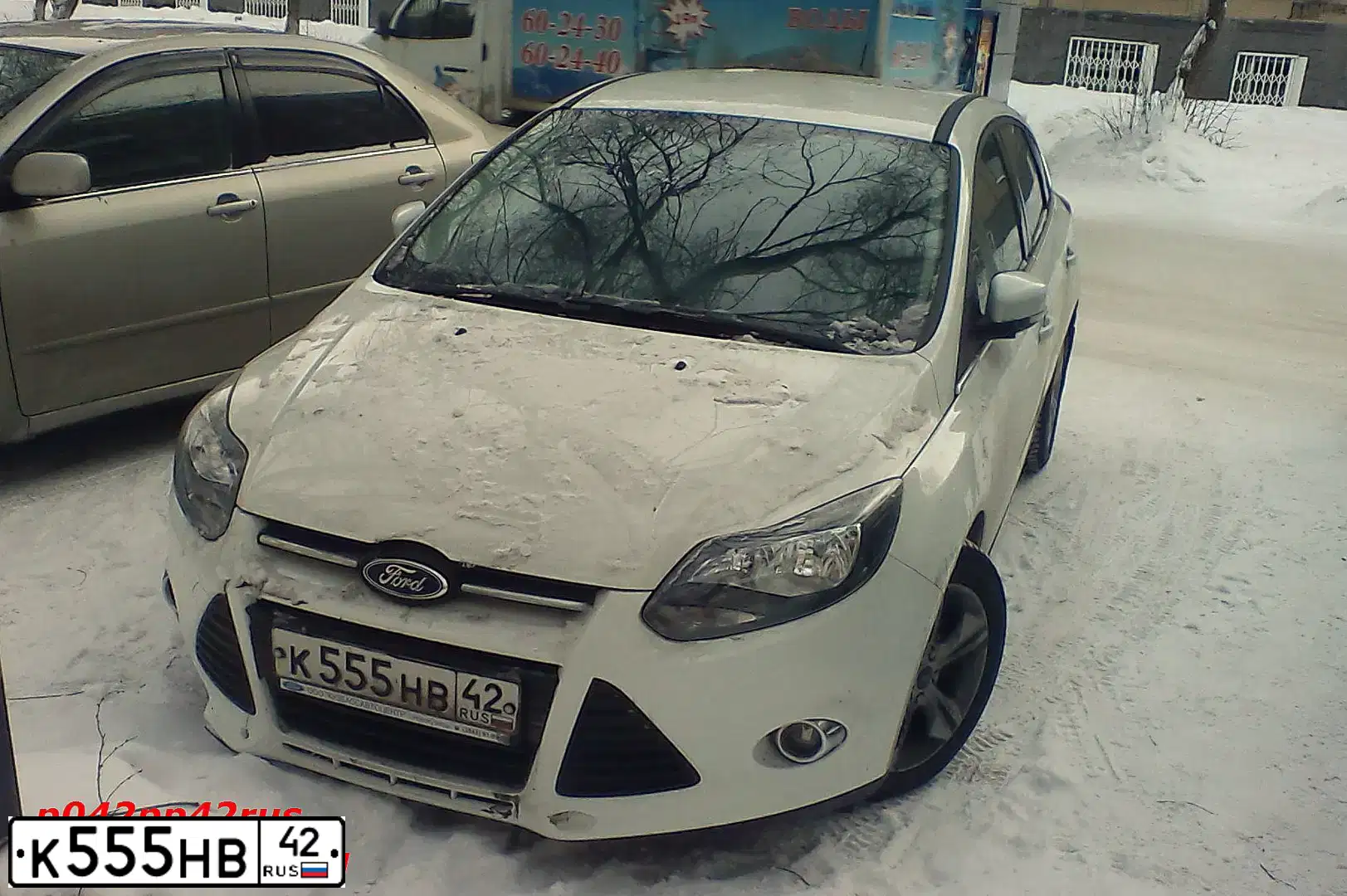 Фото автомобиля TOYOTA HILUX, 2013 — госномер У860МО142. Цвет: ЧЕРНЫЙ