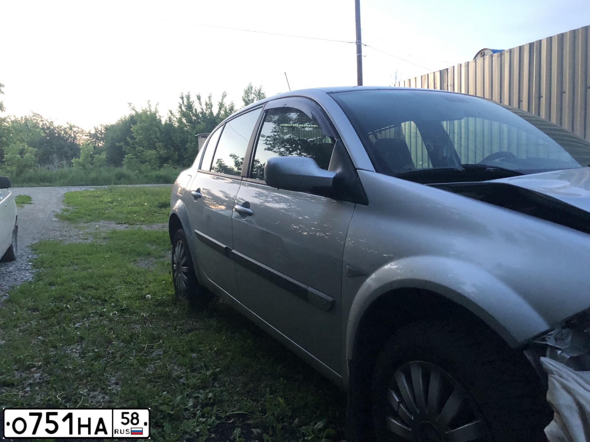 Фото автомобиля RENAULT MEGANE, 2006 — госномер О751НА58. Цвет: СВЕТЛО-СЕРО-ГОЛУБОЙ