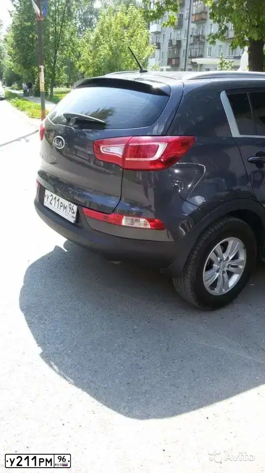 Фото автомобиля KIA SPORTAGE, 2012 — госномер У211РМ96. Цвет: СЕРЫЙ