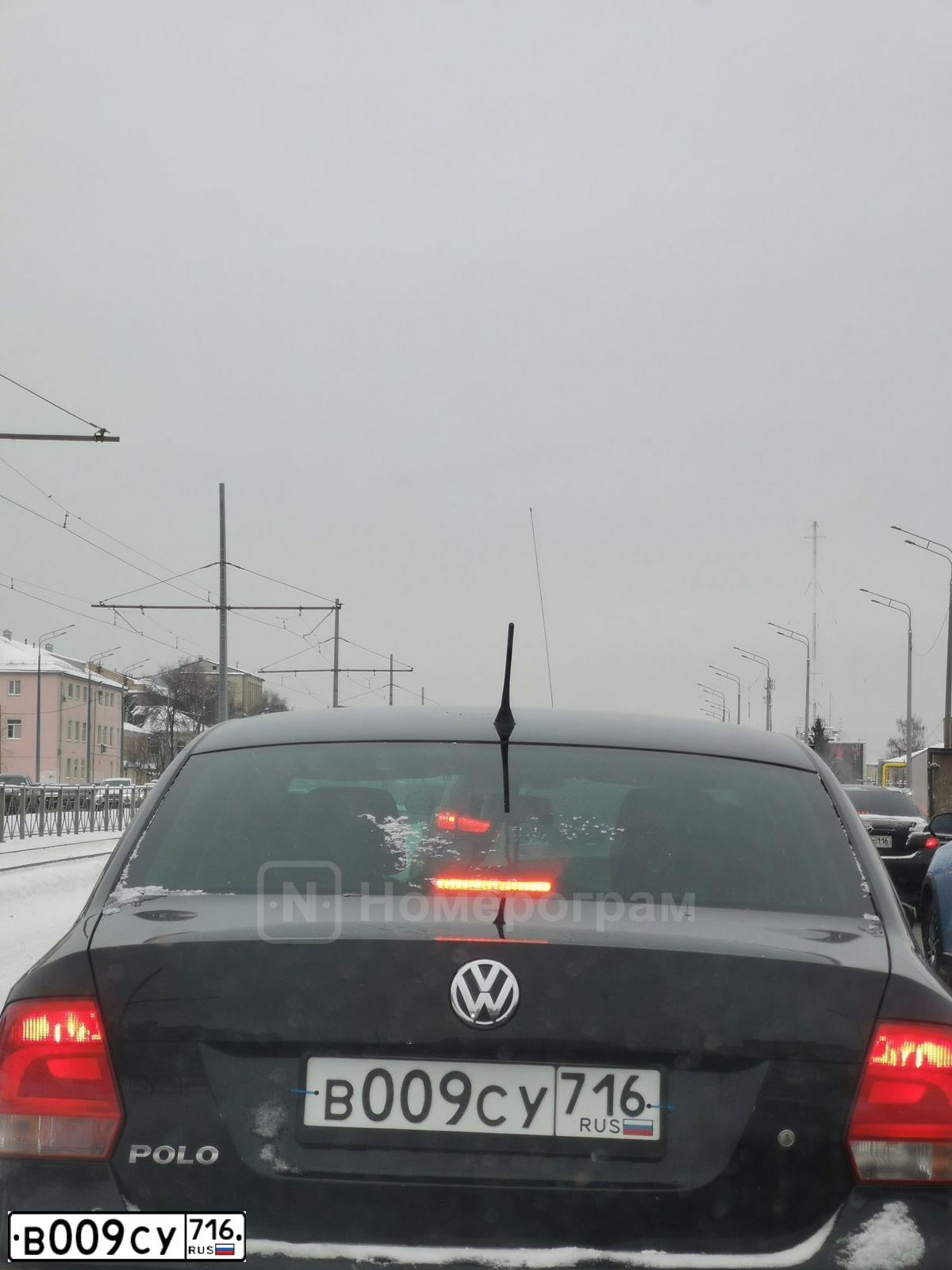 Фото автомобиля VOLKSWAGEN POLO, 2014 — госномер В009СУ716. Цвет: ЧЕРНЫЙ