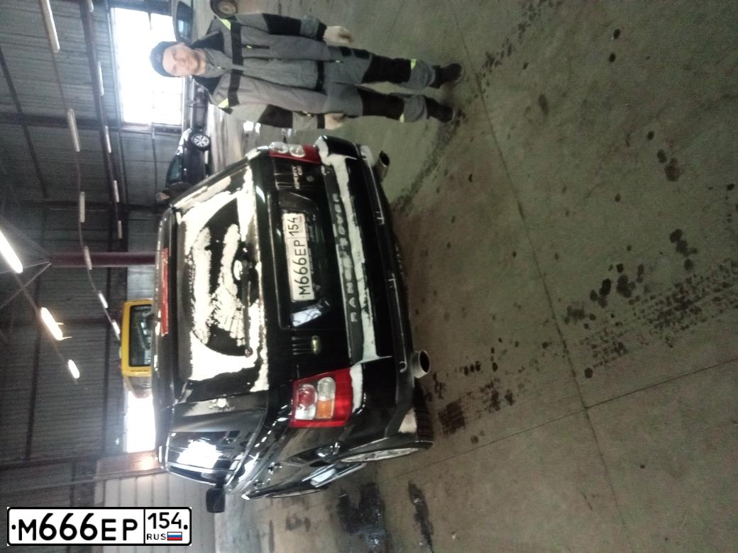 Фото автомобиля LANDROVER RANGE ROVER SPORT, 2007 — госномер В123НЕ138. Цвет: ЧЕРНЫЙ