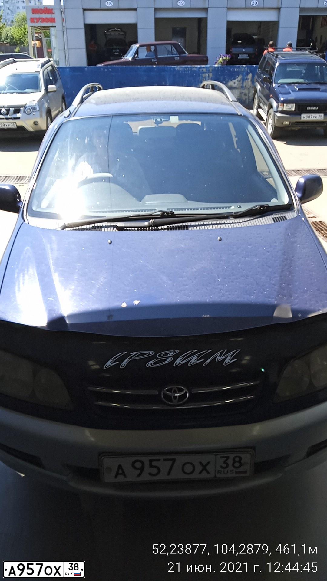Фото автомобиля TOYOTA IPSUM, 1998 — госномер А957ОХ38