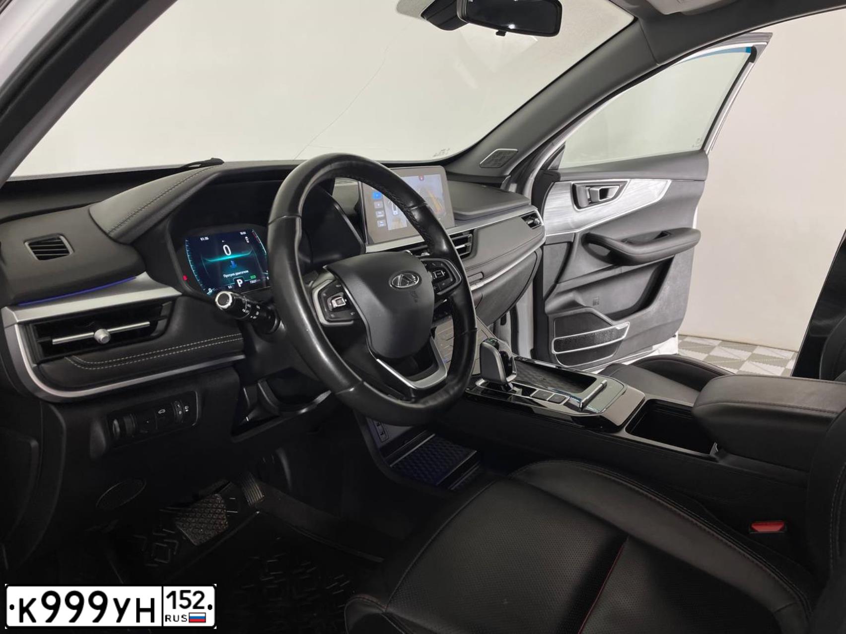 Фото автомобиля VOLVO XC60, 2009 — госномер М440УУ21. Цвет: Белый