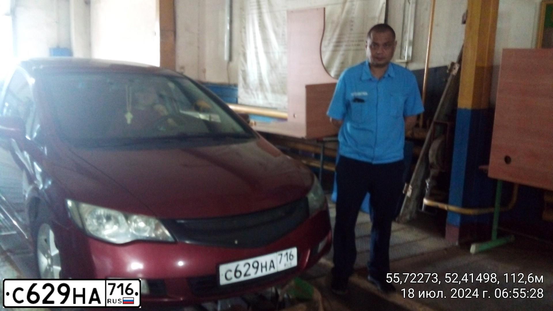 Фото автомобиля HONDA CIVIC, 2008 — госномер А007ЕА34. Цвет: ТЕМНО КРАСНЫЙ
