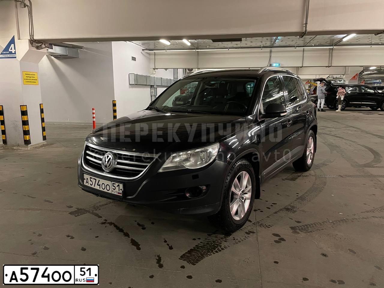 Фото автомобиля VOLKSWAGEN TIGUAN, 2008 — госномер А574ОО51. Цвет: ЧЕРНЫЙ