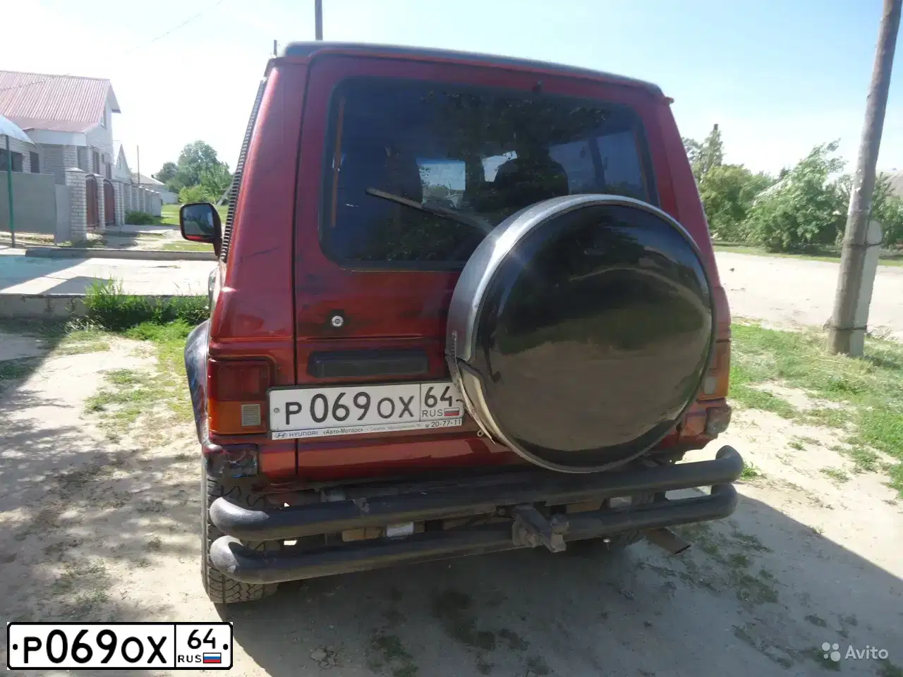 Фото автомобиля HYUNDAI GALLOPER, 1997 — госномер Р069ОХ64. Цвет: МАЛИНОВЫЙ