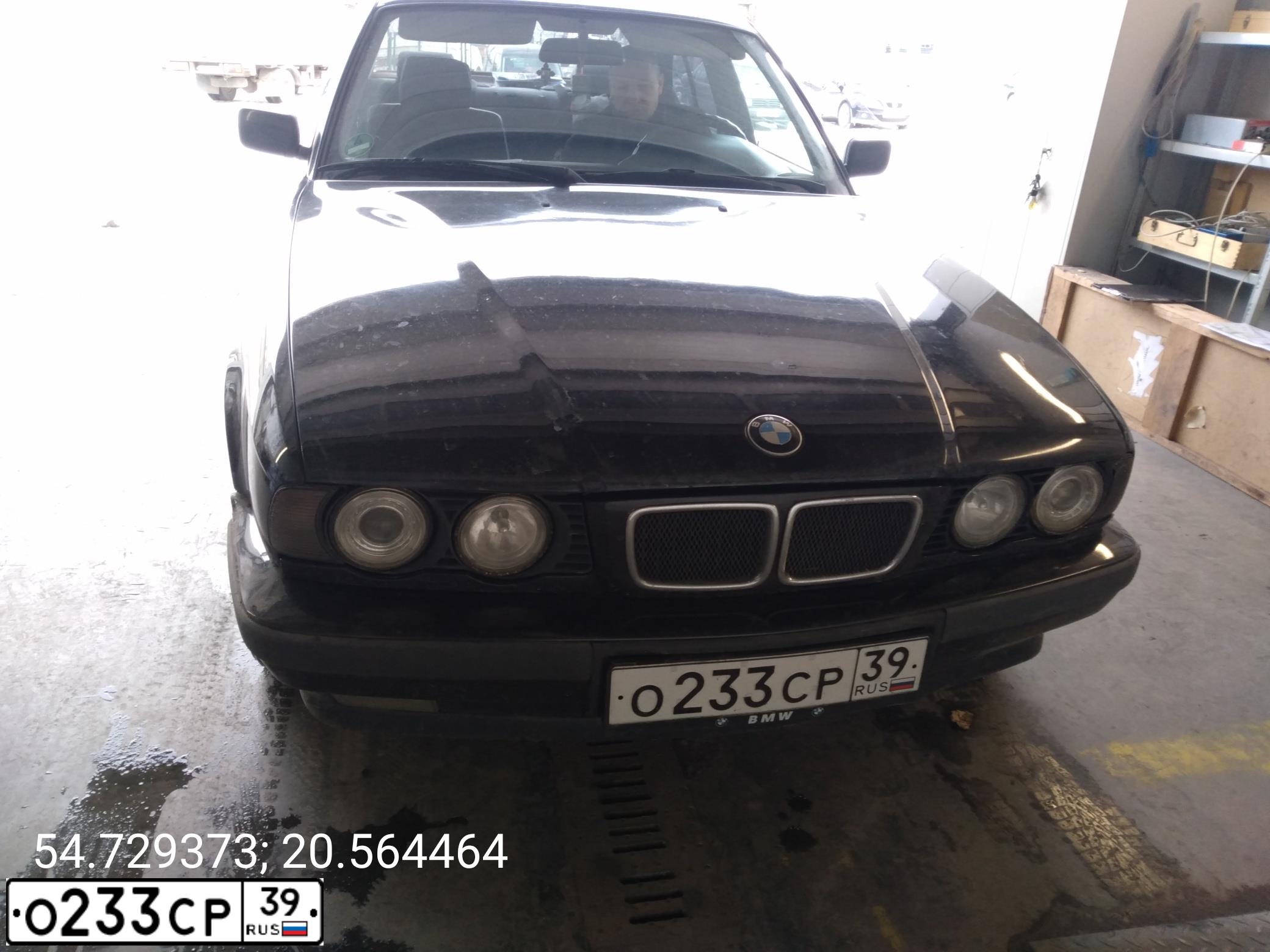Фото автомобиля BMW SERIE 5, 1988 — госномер О233СР39. Цвет: ЧЕРНЫЙ
