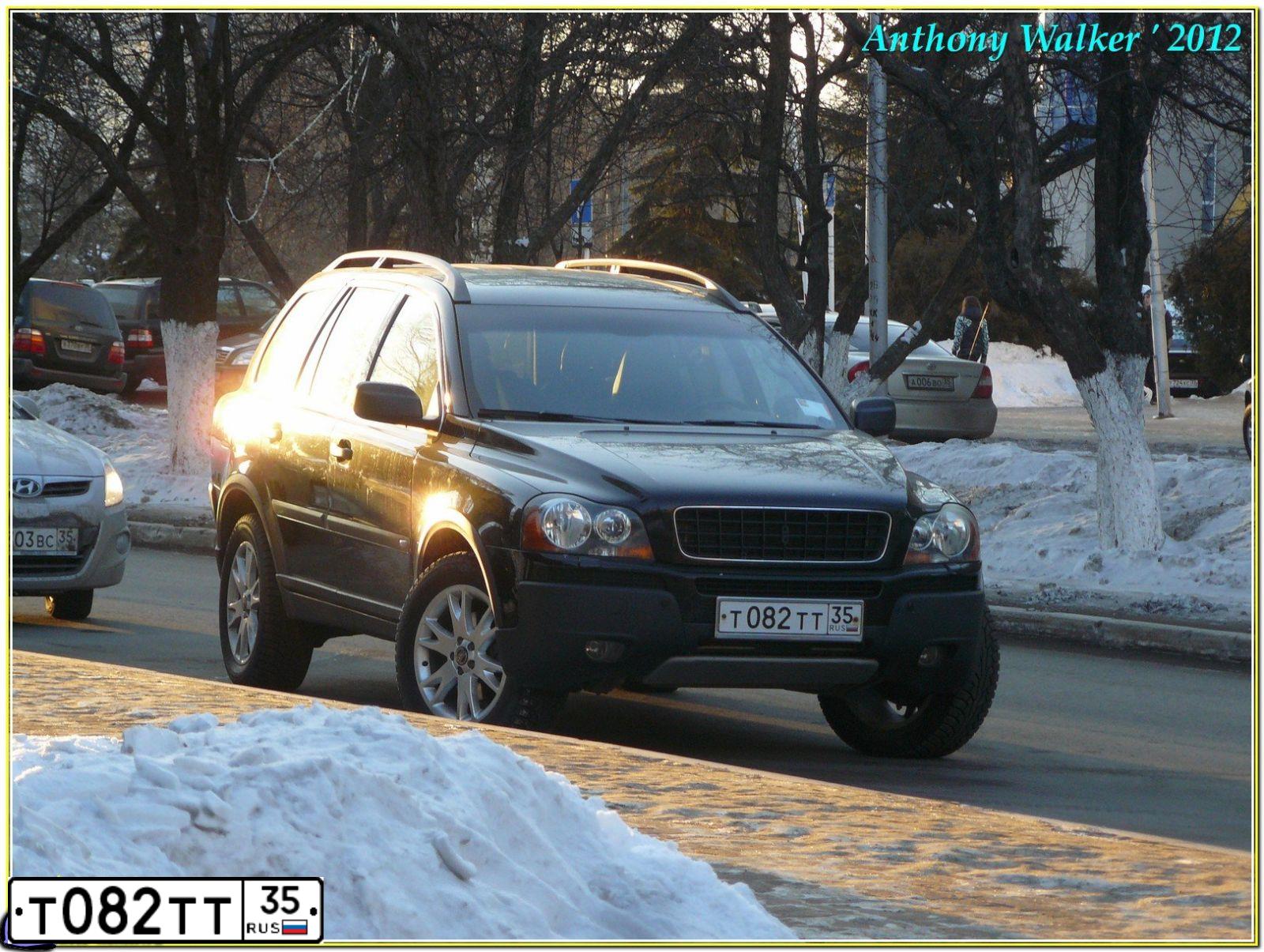 Фото автомобиля VOLKSWAGEN TIGUAN, 2017 — госномер А955ОО76. Цвет: Серый