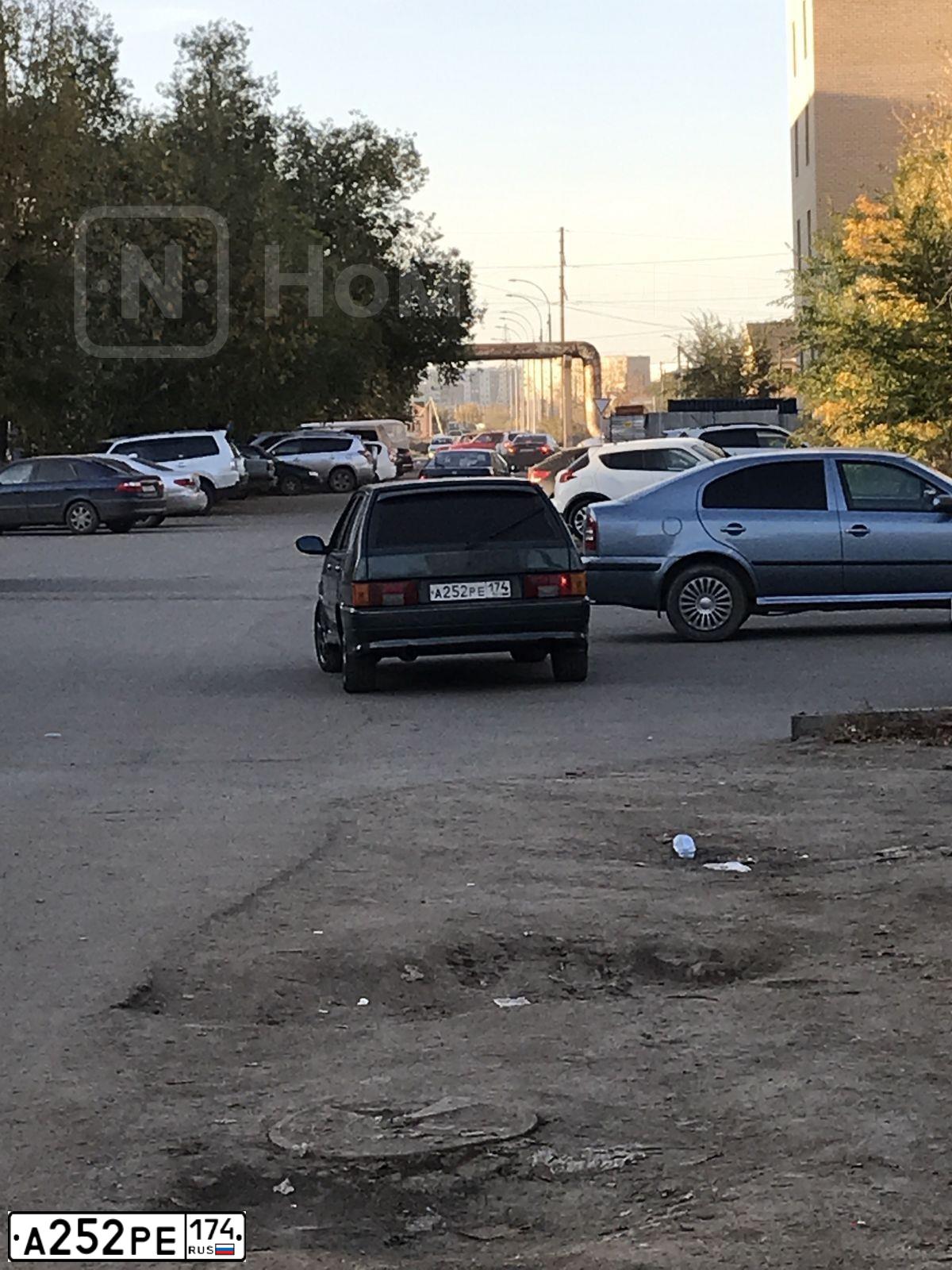 Фото автомобиля LADA 2114 SAMARA, 2008 — госномер А252РЕ174. Цвет: СИНИЙ