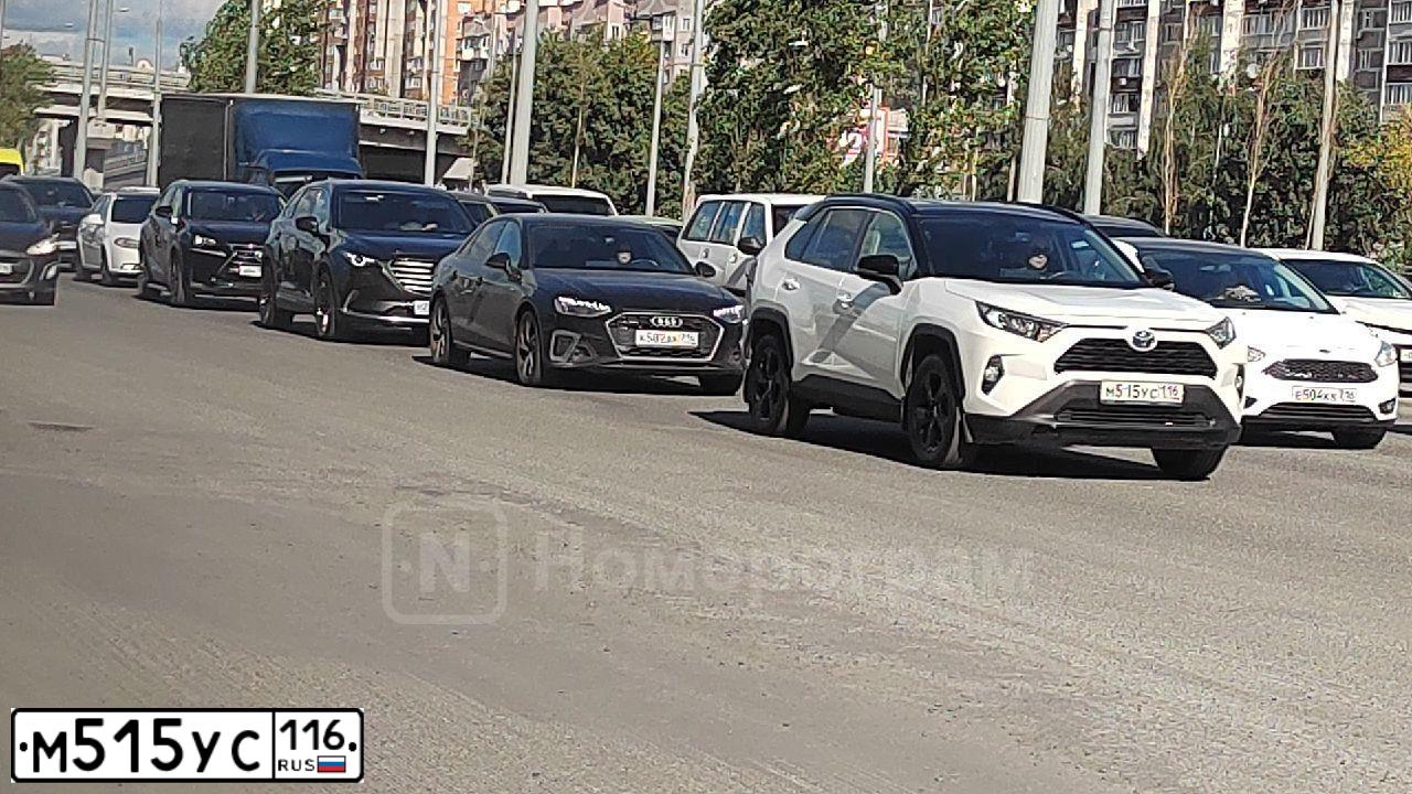 Фото автомобиля NISSAN X-TRAIL, 2015 — госномер М515УС116. Цвет: Белый