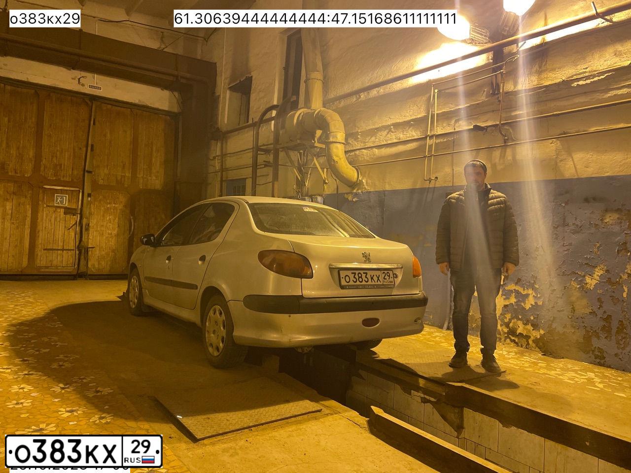 Фото автомобиля PEUGEOT 206, 2007 — госномер О383КХ29. Цвет: СЕРЕБРИСТЫЙ