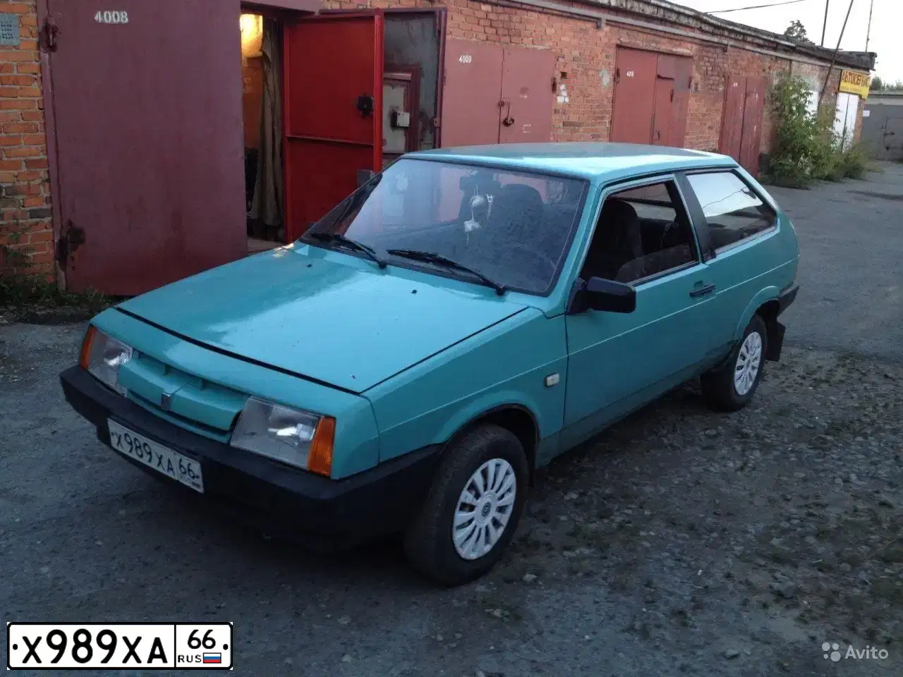 Фото автомобиля TOYOTA CARINA, 1996 — госномер Х989ХА66. Цвет: ЗЕЛЕНЫЙ