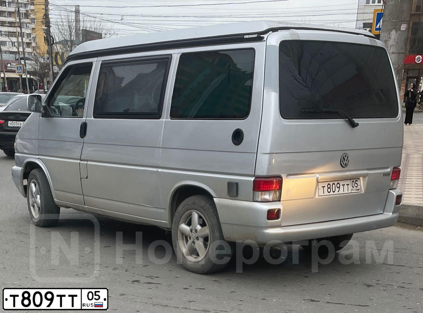 Фото автомобиля VOLKSWAGEN TRANSPORTER, 2001 — госномер Т809ТТ05. Цвет: СЕРЕБРИСТЫЙ МЕТАЛИК