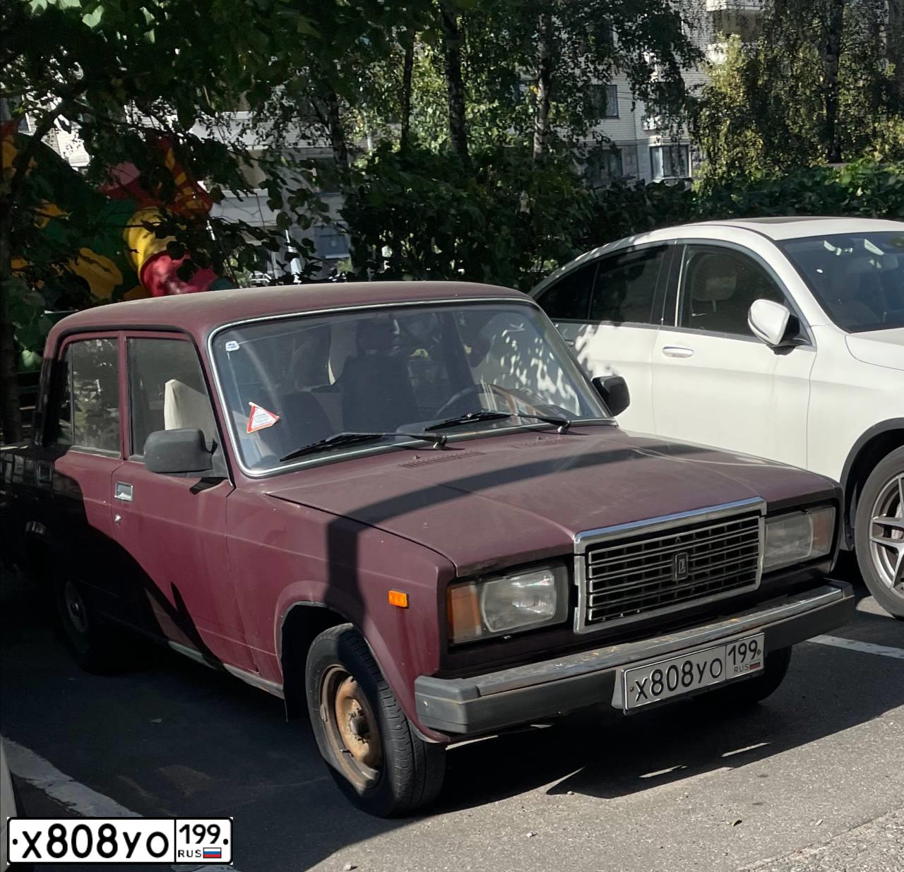 Фото автомобиля MERCEDES E-KLASSE, 2001 — госномер У104ВО44. Цвет: ФИОЛЕТОВЫЙ